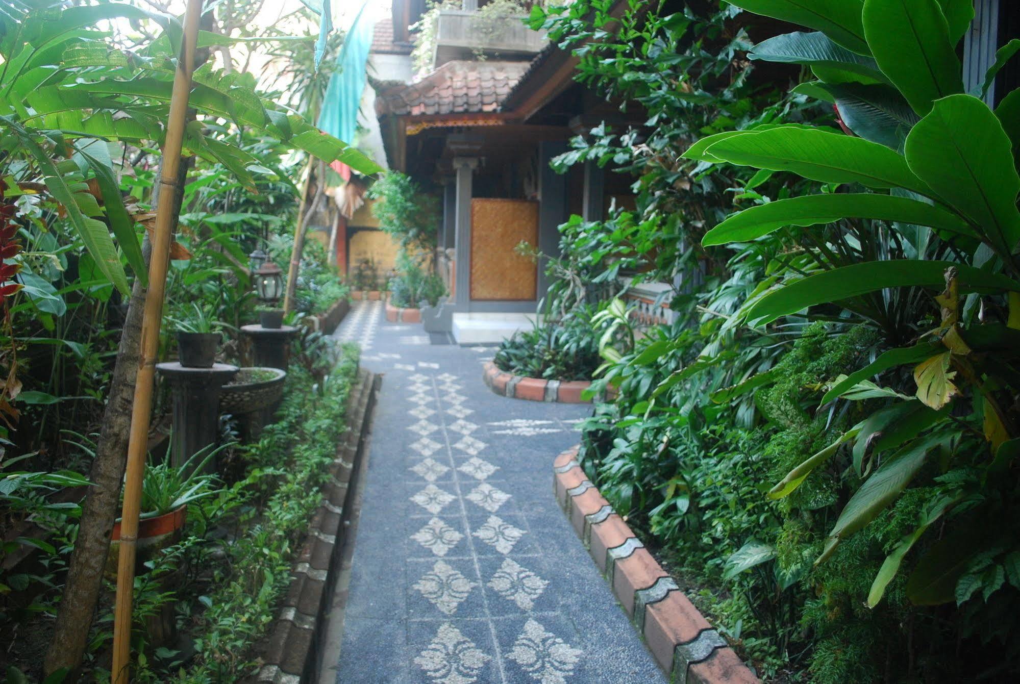 Hotel Sorga Cottages Kuta  Exterior photo