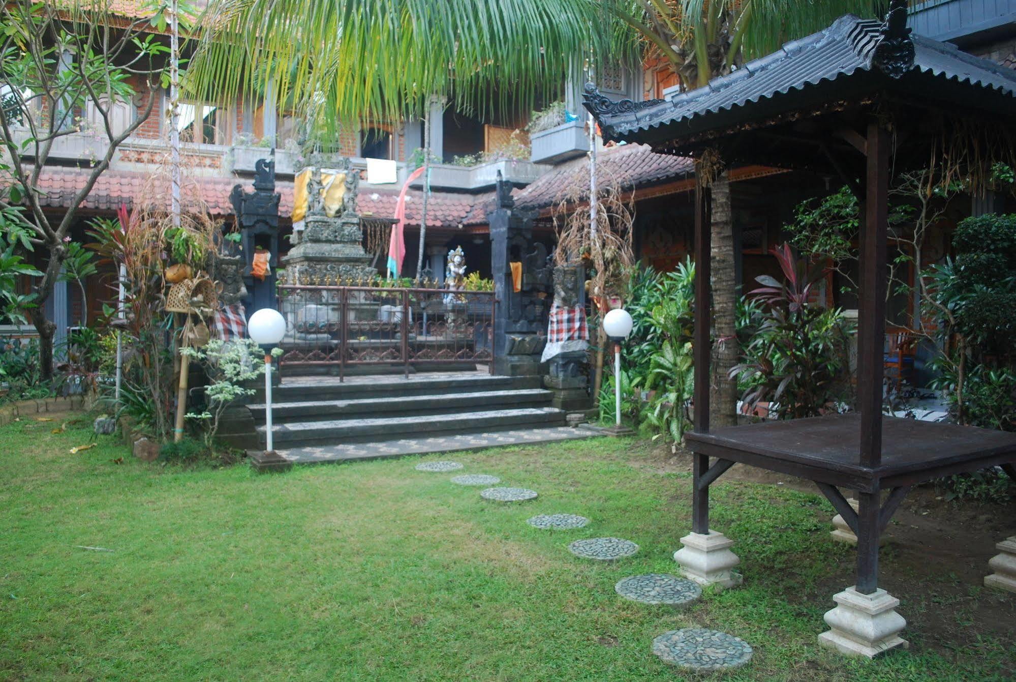 Hotel Sorga Cottages Kuta  Exterior photo